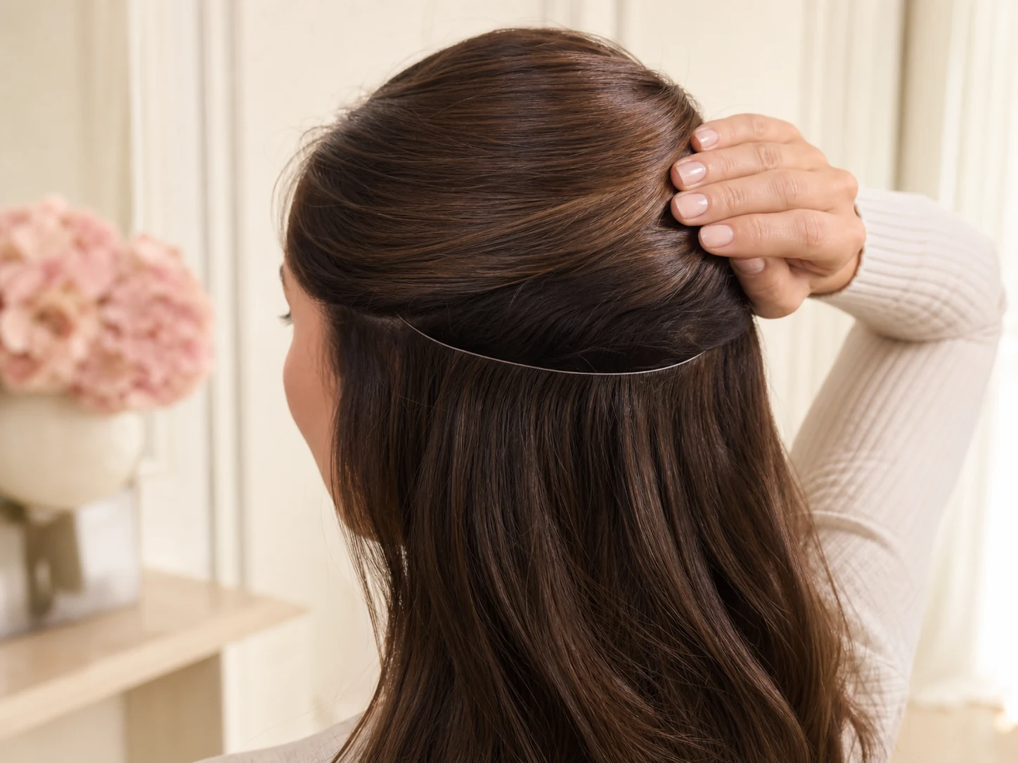 Hairband-löshår med transparent tråd placerad runt huvudet